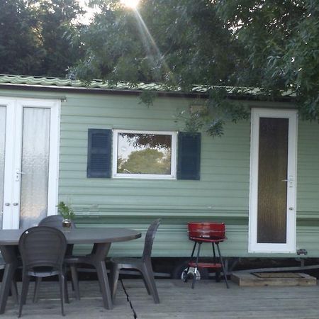 Bungalow Chez Gilly Boisset-et-Gaujac Chambre photo